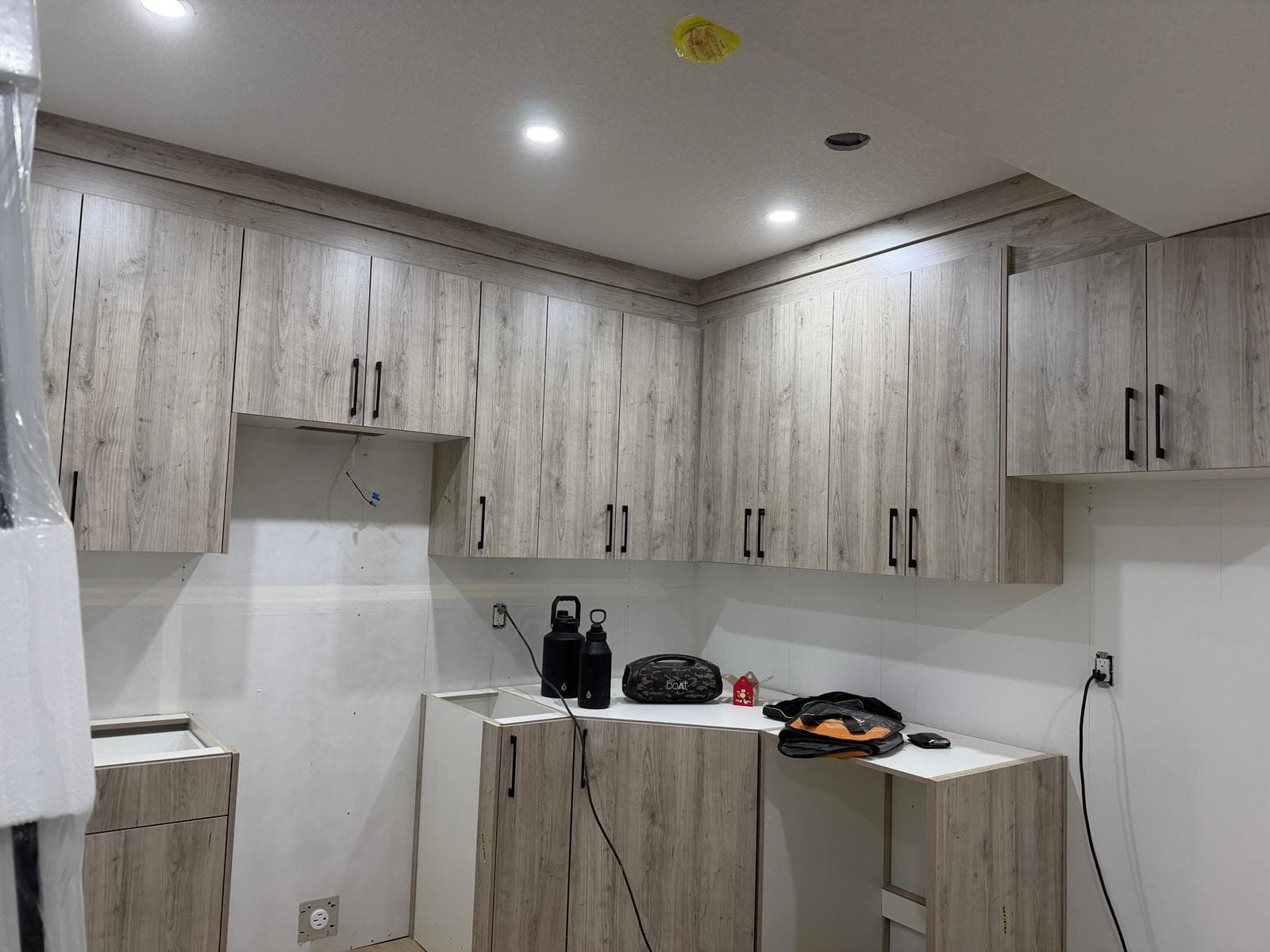 Warm kitchen remodel image